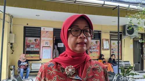 Endah Puspita Sari, kuasa hukum para korban kasus penipuan jual beli tanah kavelingan di Desa Duman, Kecamatan Lingsar, Lombok Barat. (Ahmad Viqi/detikBali)