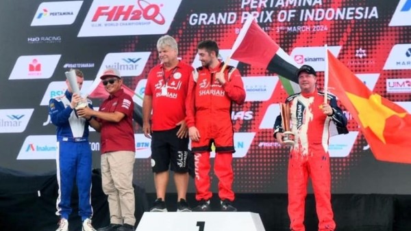 Euforia Jawara F1 Powerboat di Danau Toba