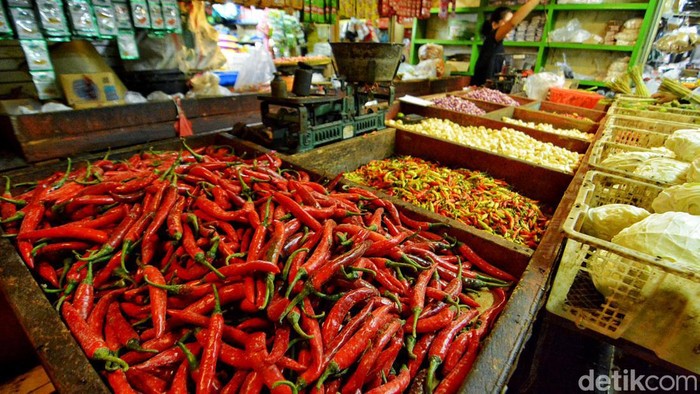 Harga Kebutuhan Bahan Pokok di Pasar Wonokromo mulai naik