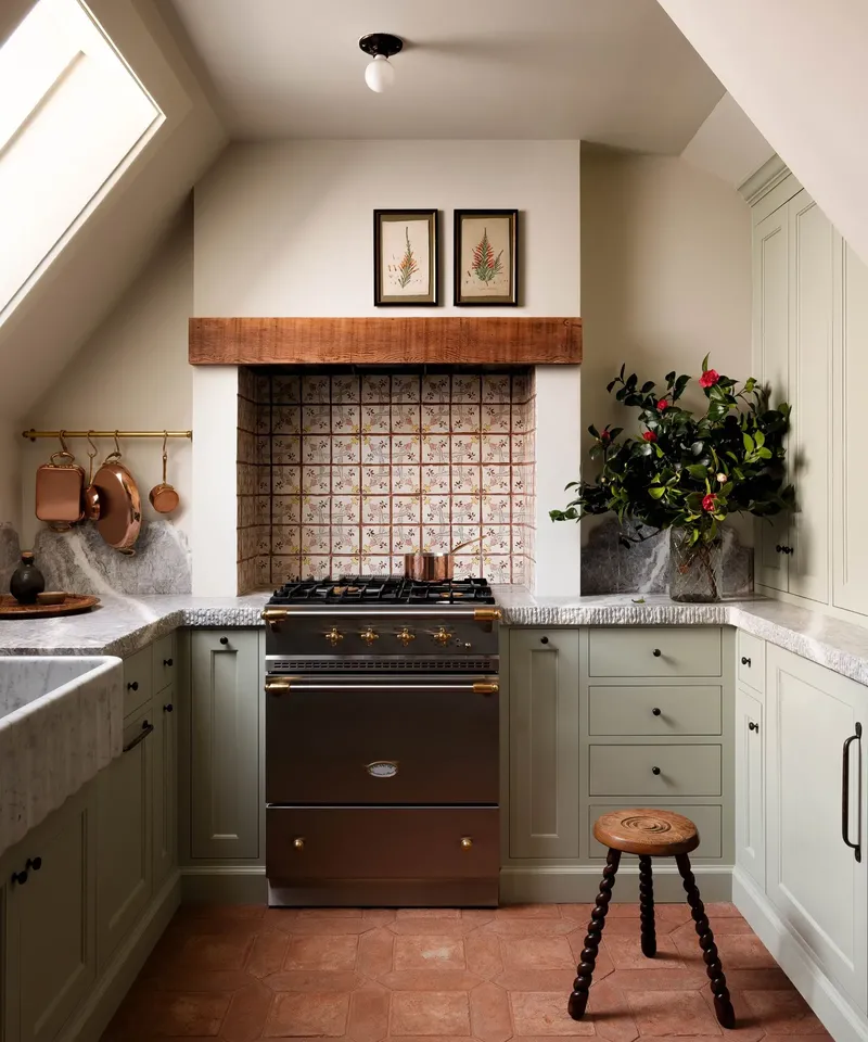 ilustrasi dapur desain farmhouse/ Haris Kenjar via Homes & Gardens