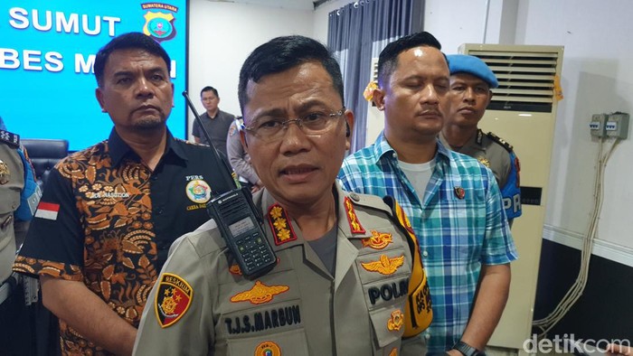 Kapolrestabes Medan, Kombes Teddy Marbun saat diwawancarai di Mako Polrestabes Medan. (Goklas Wisely).