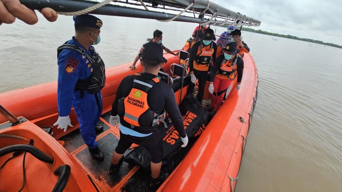 Kedua korban hilang ditemukan meninggal dunia.