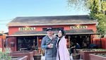 Kulineran Seru Pasha Ungu Bareng Istri dan Teman Artis