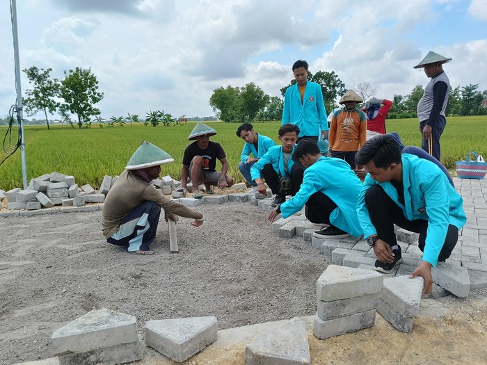 Mahasiswa Ngawi Pilih Bantu Masyarakat Hindari Demo Usai Pemilu 2024