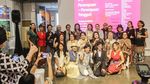 Mengunjungi Pameran Perempuan Tangguh
