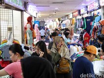 Pasar Tanah Abang Ramai Pembeli, Pedagang Senang