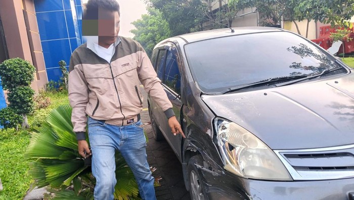 Pelaku tabrak lari tewaskan guru MTS Sukodono di Sidoarjo menyerahkan diri.