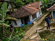 Penampakan Kampung Mati di Bandung Barat Akibat Tanah Bergerak