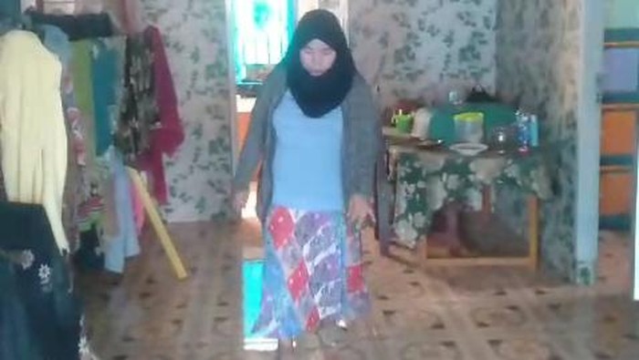 PMI Cianjur yang pulang dengan kondisi patah kaki