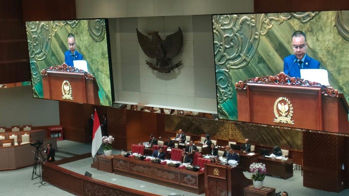 Rapat Paripurna DPR