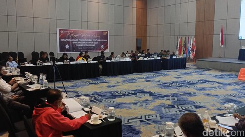 Rapat pleno terbuka rekapitulasi suara di Kota Kupang, NTT. (Simon Selly/detikBali)