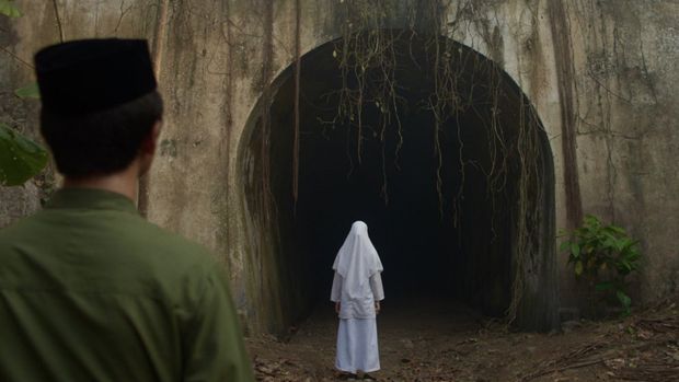 Cuplikan adegan film Siksa Kubur.