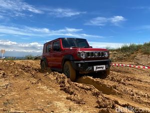 Chery J6 Hadir, Suzuki Jimny Tak Gentar