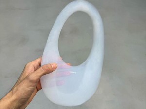 Coperni Bikin Tas Berbahan 99 Persen Udara, Diklaim Paling Ringan di Dunia