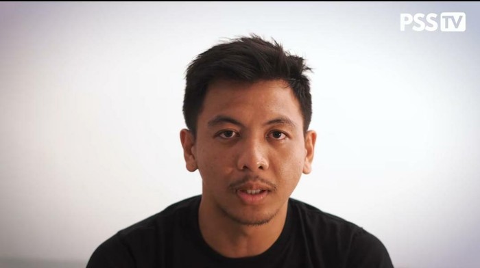Wahyudi Hamisi minta maaf usai tendang kepala Bruno Moreira saat laga PSS Sleman vs Persebaya