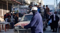 Menurut mereka tindakan itu diperlukan untuk menegakkan hukum dan ketertiban karena polisi tidak lagi berpatroli di jalan-jalan setelah menjadi sasaran serangan pasukan Israel.  