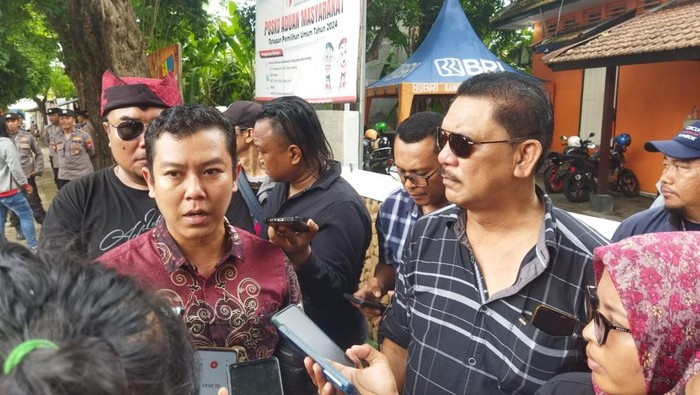 Caleg NasDem Banyuwangi demo ke Bawaslu