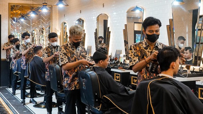 Captain Barbershop