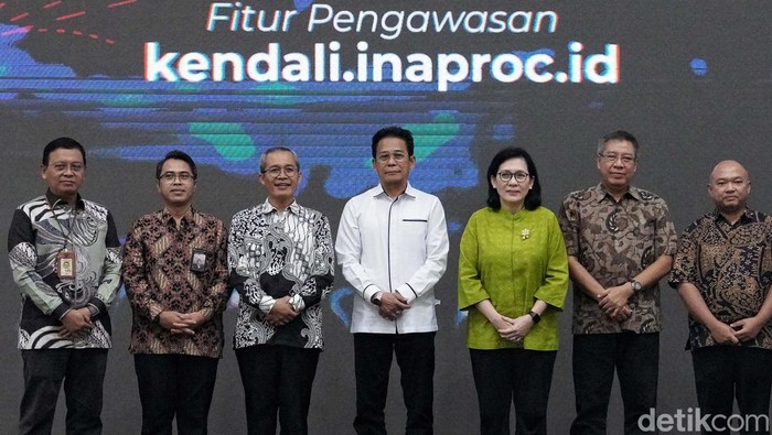 Cegah Korupsi, Fitur Pengawasan e-Katalog Diluncurkan KPK luncurkan fitur pengawasan e-katalog kepada 34 provinsi dan 11 kementerian/lembaga. Sistem pengawasan tersebut sebagai early warning terhadap potensi korupsi.