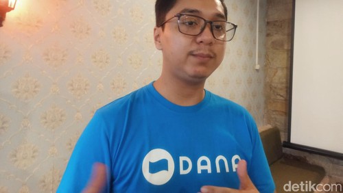 Communication Lead DANA Teuku Muhammad Farhan Dermawan saat ditemui di Denpasar, Bali, Rabu (6/3/2024). (Ni Made Lastri Karsiani Putri/detikBali)