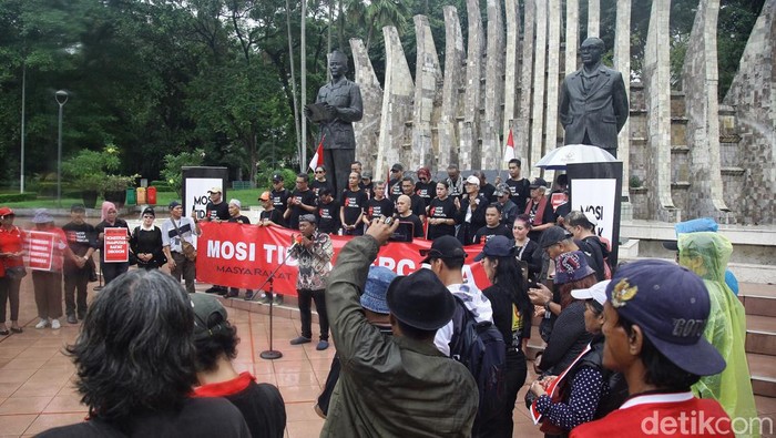 Deklarasi Mosi Tidak Percaya di Tugu Proklamasi Deklarasi Mosi Tidak Percaya di Tugu Proklamasi