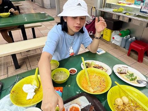 Penonton vlog kuliner di YouTube mungkin tak asing dengan Farida Nurhan. Food vlogger asal Lumajang tersebut pernah jadi Tenaga Kerja Wanita (TKW) hingga property broker.