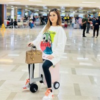 Saat ini Fenny juga dikenal sebagai seorang pebisnis sukses. Ia merupakan pemilik dari skicare FF. Foto: Instagram/@fennyfransff