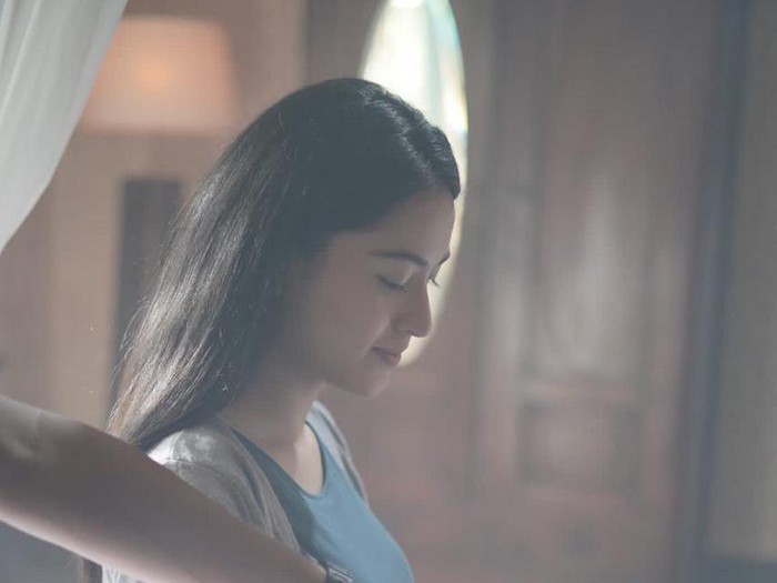 salah satu adegan film dibalik pintu