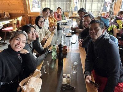 Hangat! Momen Ariel NOAH Ngopi hingga Makan Bareng Keluarga