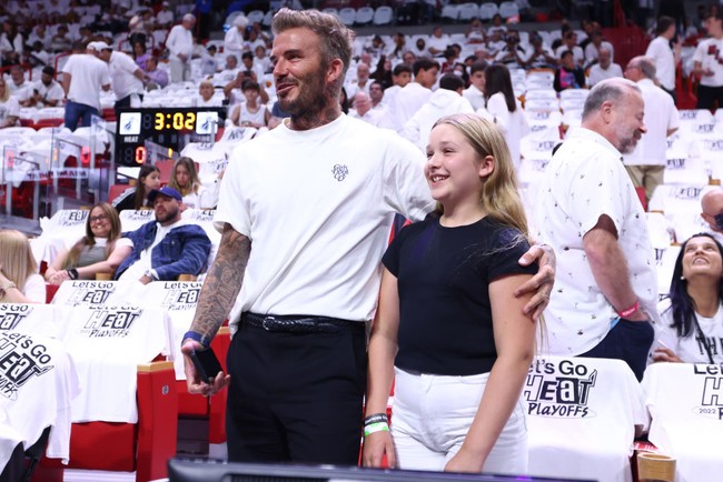 Semasa kecilnya, Harper Seven Beckham dikenal menggemaskan dengan pipinya yang chubby. Foto: Michael Reaves/Getty Images