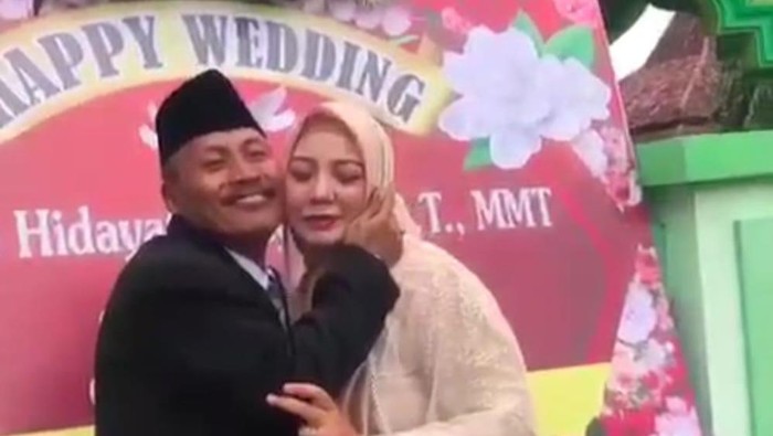 Kades 2 cucu di Magetan menikah lagi dengan maskawin seluruh hartanya