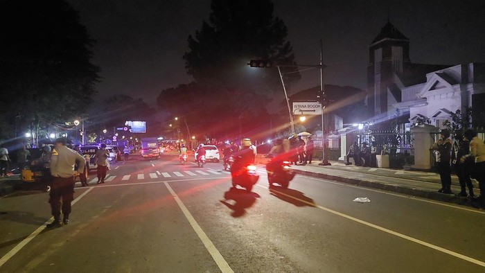 Lalin menuju Istana Bogor kembali normal usai massa mahasiswa membubarkan diri