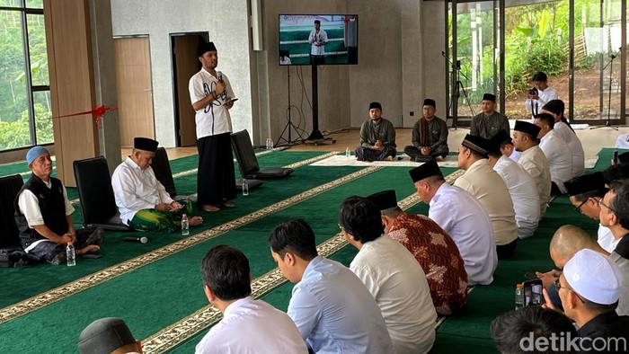 Masjid Sunset Raheela yang dibangun Ustaz Hanan Attaki