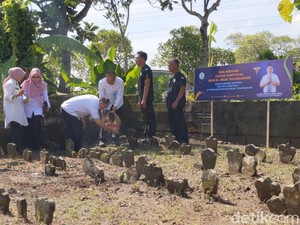 Melihat Megengan dan Ziarah Kubur di Pemakaman Mr X Tulungagung
