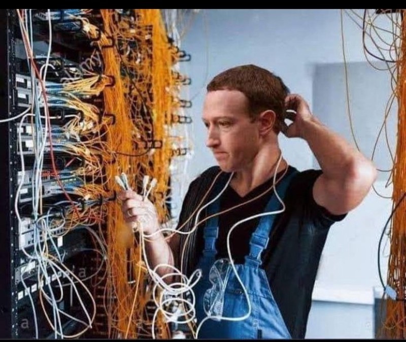 Meme Facebook dan Instagram Down