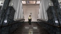 Namun, selama masa pendudukan Jepang, gedung tersebut berfungsi sebagai salah satu markas militer tentara Jepang.  