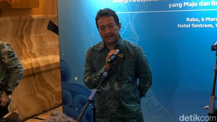 Menteri KKP Wahyu Sakti Trenggono di sela Rapat Kerja Teknis Terpadu Kementerian Kelautan dan Perikanan Tahun 2024, di kota Jogja, Rabu (6/3/2024).