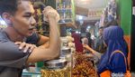 Pedagang Kurma di Tanah Abang Banjir Cuan Jelang Ramadan