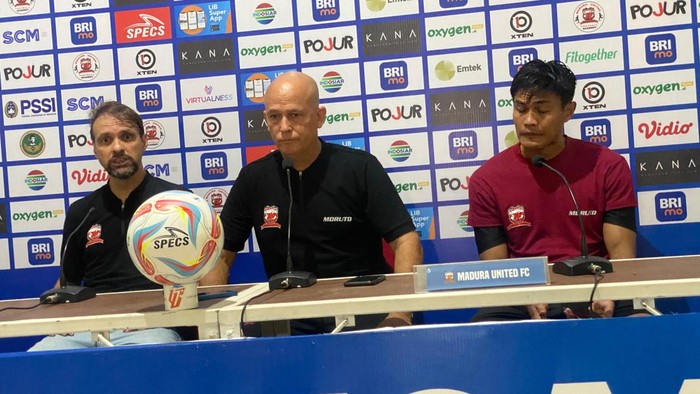 Pelatih Madura United Mauricio Souza