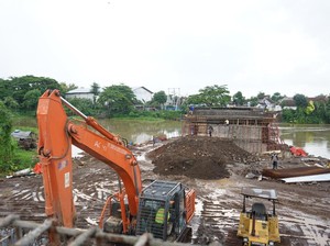 Pemkab Kediri Kebut Proyek Jembatan Jongbiru, Progres Capai 60%