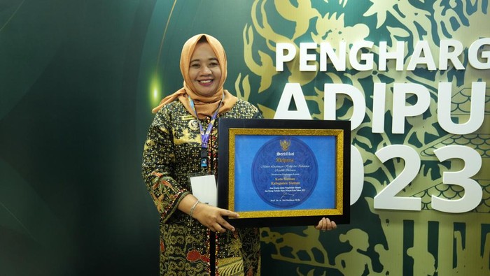 Pemkab Sleman kembali raih sertifikat Adipura dalam acara Penganugerahan Penghargaan Adipura tahun 2023, Selasa (5/3/2024).
