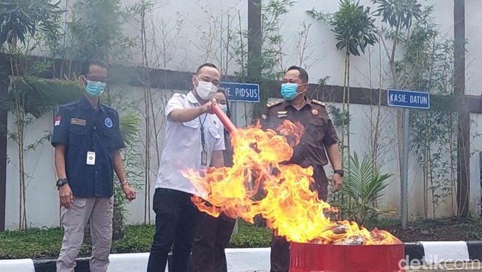 Pemusnahan Barang Bukti di Kejari Cimahi
