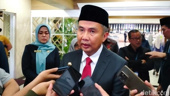 Pj Gubernur Jabar Bey Machmudin