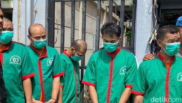 Polres Metro Jakarta Barat menggelar konferensi pers pengungkapan jaringan internasional narkoba.