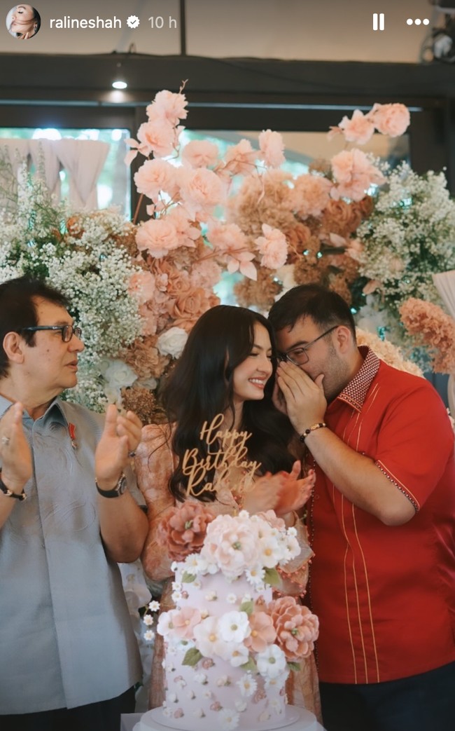 Artis cantik Raline Shah baru saja berulang tahun yang ke-39 tepat pada tanggal 4 Maret 2024 kemarin. Di hari bahagianya itu Raline menggelar perayaan bersama keluarga dan para sahabatnya. Foto: Instagram/@ralineshah