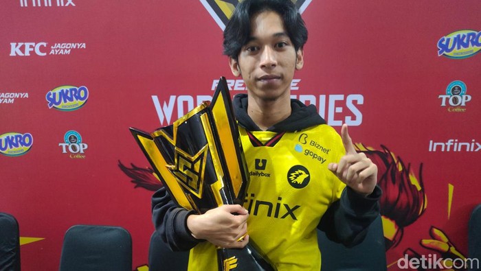Main Free Fire nggak cuma asal tembak-tembakan doang. Tapi ada beberapa hal yang perlu diperhatikan, seperti pemilihan karakter dan penggunaan senjatanya. Berikut ini rekomendasi dari juara FFWS ID 2024 Spring.
