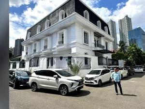 Buah Panggung Lawak hingga Kursi Dewan, Eko Patrio Punya Rumah Rp 150 M