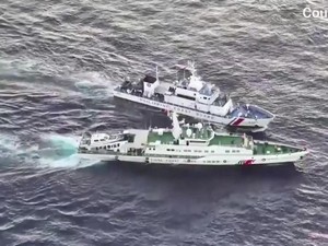 Panas! Filipina Tuduh Kapal China Tembakkan Meriam Air-Serempet Kapalnya