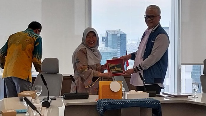 Audiensi Bakti Kominfo dengan Diskominfo Sumbar