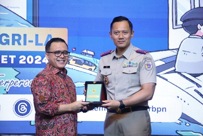 Azwar Anas dan AHY